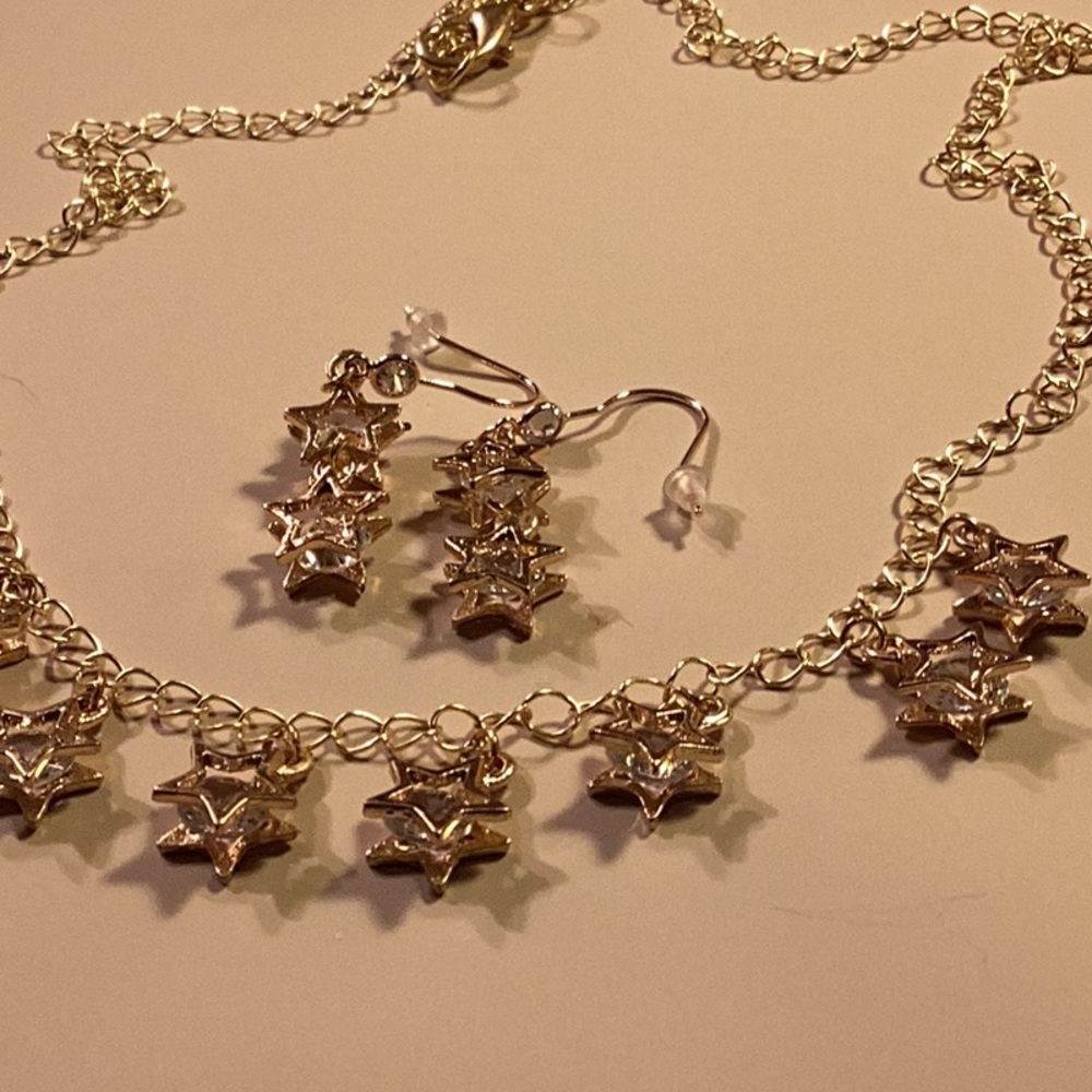 Star earrings and necklace